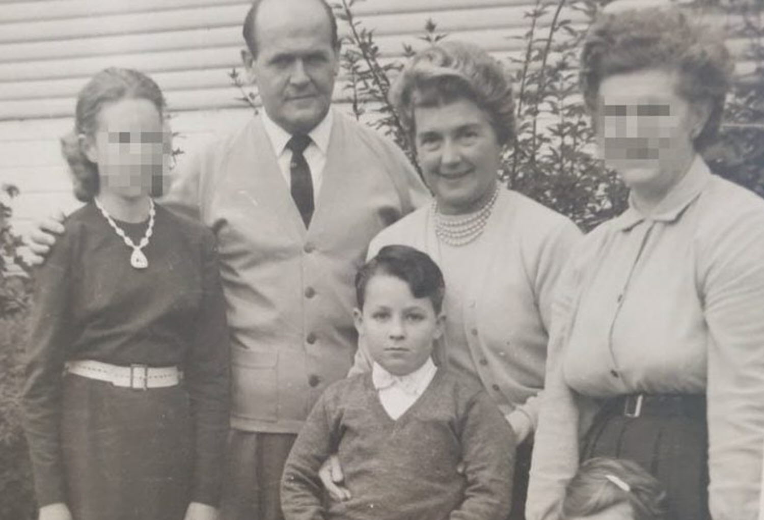 peter kelso and his foster family